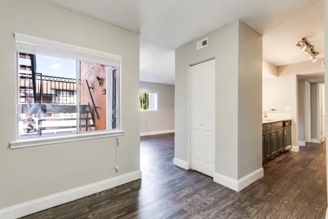 Beverly at Lakeside — Home interior